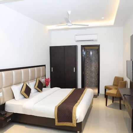 Hotel Avi Inn 阿姆利则 外观 照片