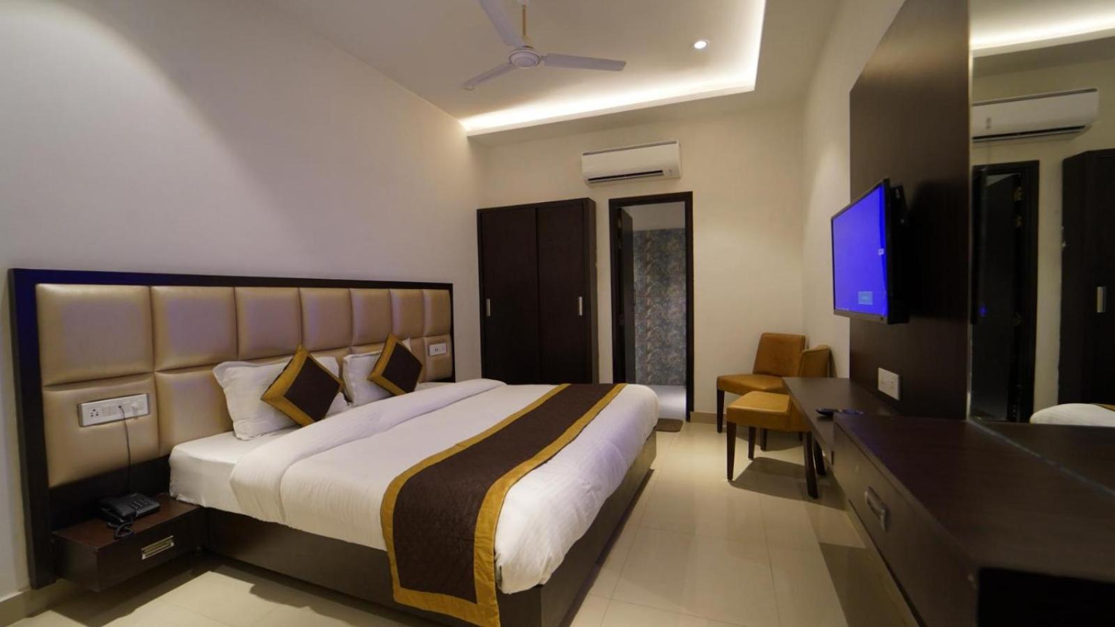 Hotel Avi Inn 阿姆利则 外观 照片