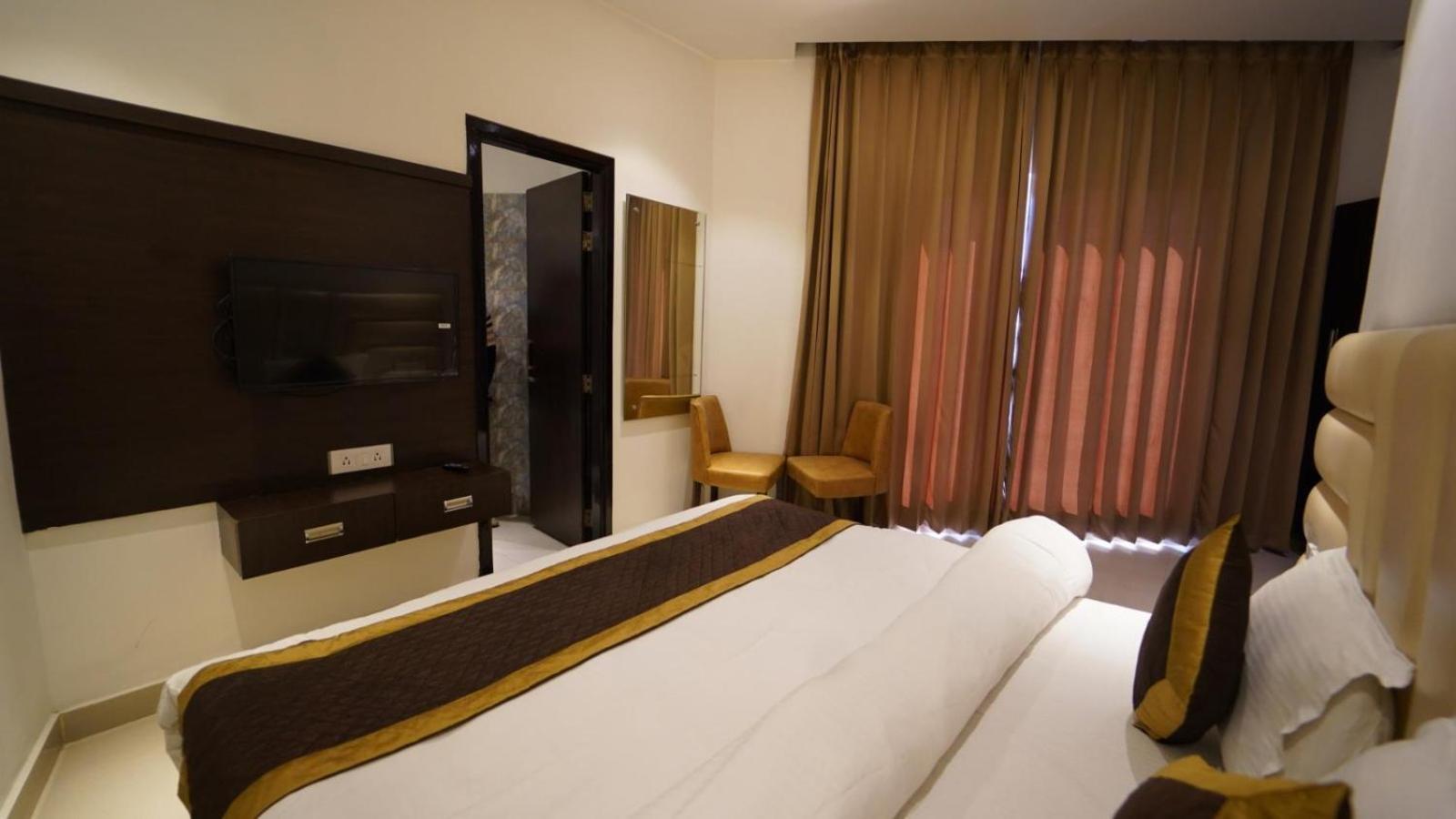 Hotel Avi Inn 阿姆利则 外观 照片
