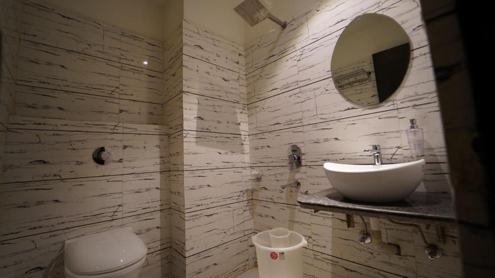 Hotel Avi Inn 阿姆利则 外观 照片