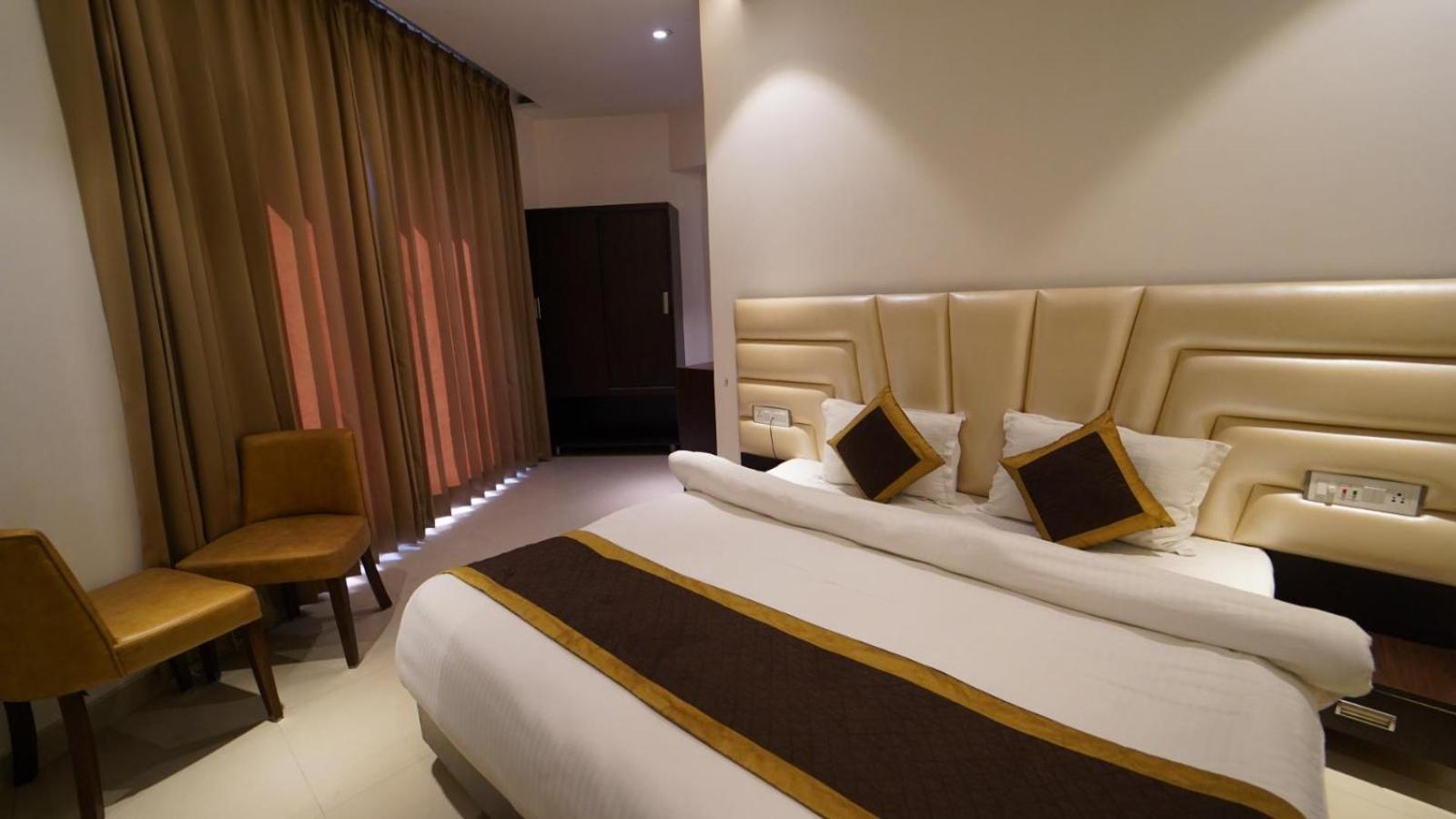 Hotel Avi Inn 阿姆利则 外观 照片